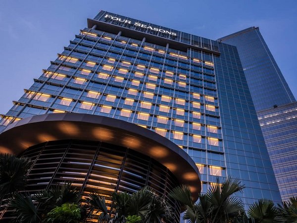 four seasons jakarta page bg